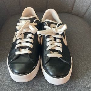 NIKE BRS Classic Low Black Leather Skateboard Sneakers Unisex Men Sz 7 Women Sz9